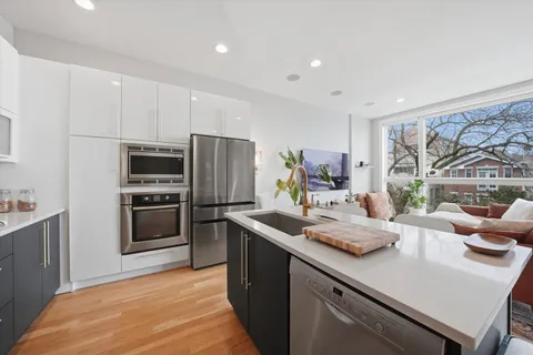 $725,000 | 816 North Wood Street, Unit 3N, Chicago, IL 60622