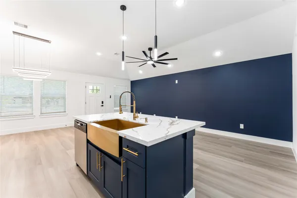 $1,900 | 9406 Sandra Street, Unit A, Houston, TX 77016