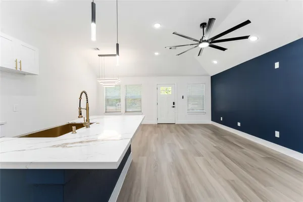 $1,900 | 9406 Sandra Street, Unit A, Houston, TX 77016