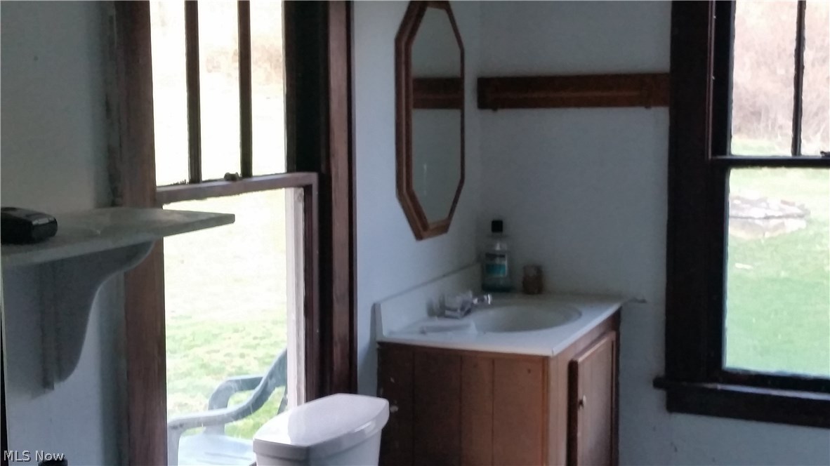 52580 Torando Portland, OH 45770 - Photo 7 of 17 Bathroom