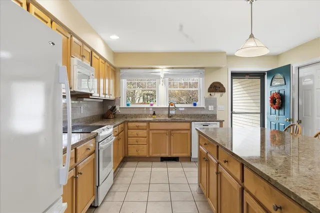 $515,000 | 99 Dockside Lane, Unit 99, Belfast, ME 04915