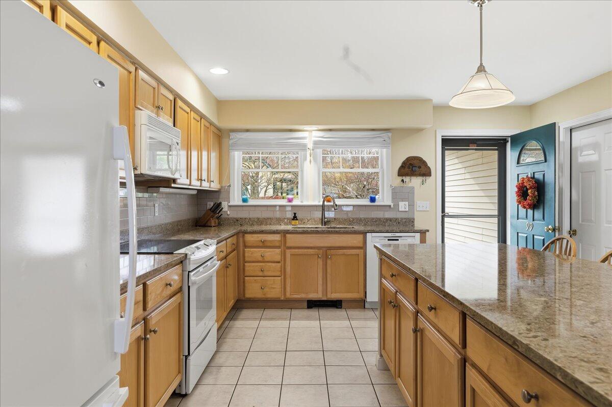 99 Dockside Lane, Unit 99 Belfast, ME 04915 - Photo 8 of 66 99 Dockside Lane, Belfast, Maine