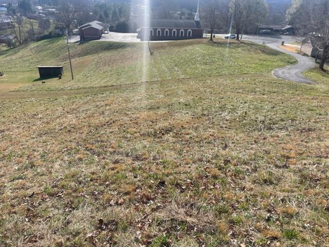 2041 Gregory Road Kingsport, TN 37665 - Photo 3 of 9 IMG_3855