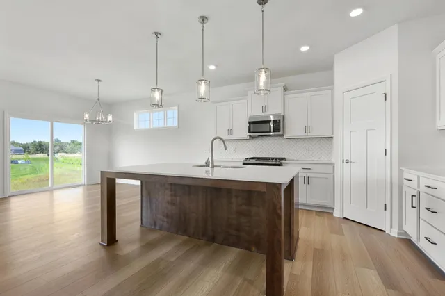 $569,990 | 8204 Haywood Drive, Lino Lakes, MN 55014