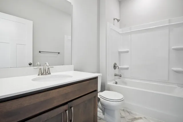 $569,990 | 8204 Haywood Drive, Lino Lakes, MN 55014