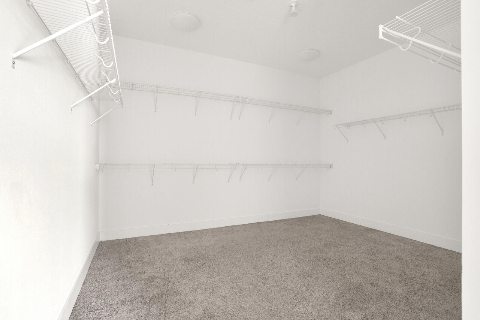 13628 Dumont Road Palm Beach Gardens, FL 33418 - Photo 29 of 44 a view of an empty room