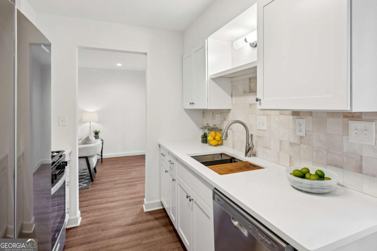 2370 Leafgate Road Decatur, GA 30033 - Photo 13 of 59