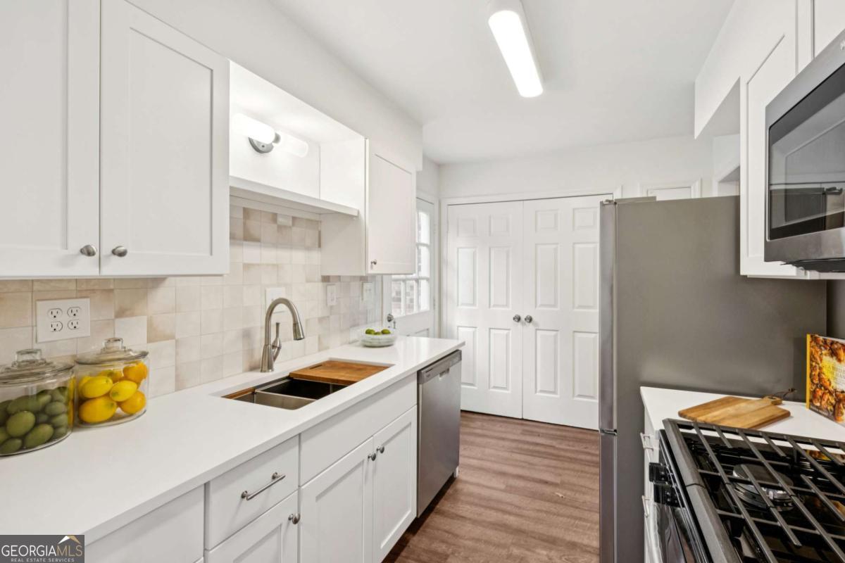 2370 Leafgate Road Decatur, GA 30033 - Photo 14 of 59