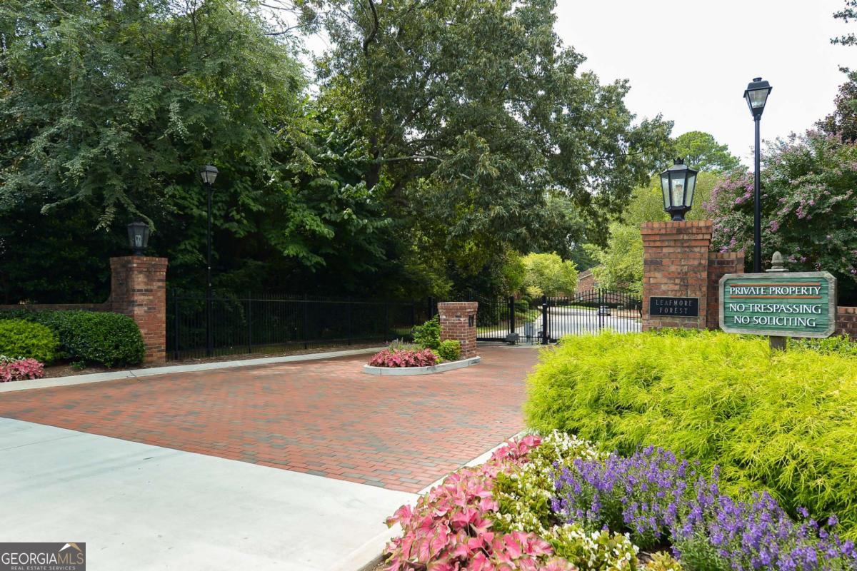 2370 Leafgate Road Decatur, GA 30033 - Photo 47 of 59