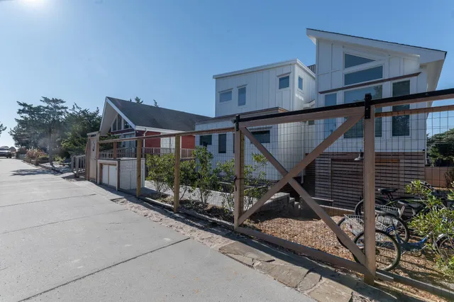 a house view with a backyard space