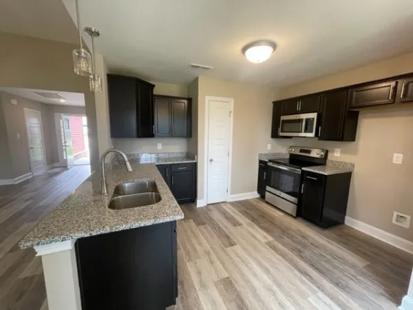 $1,600 | 1228 Cardinal Crk Drive, Clarksville, TN 37040