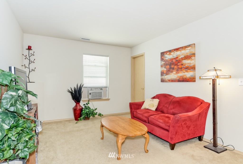 251 Index Place Southeast Renton, WA 98056 - Photo 9 of 19
