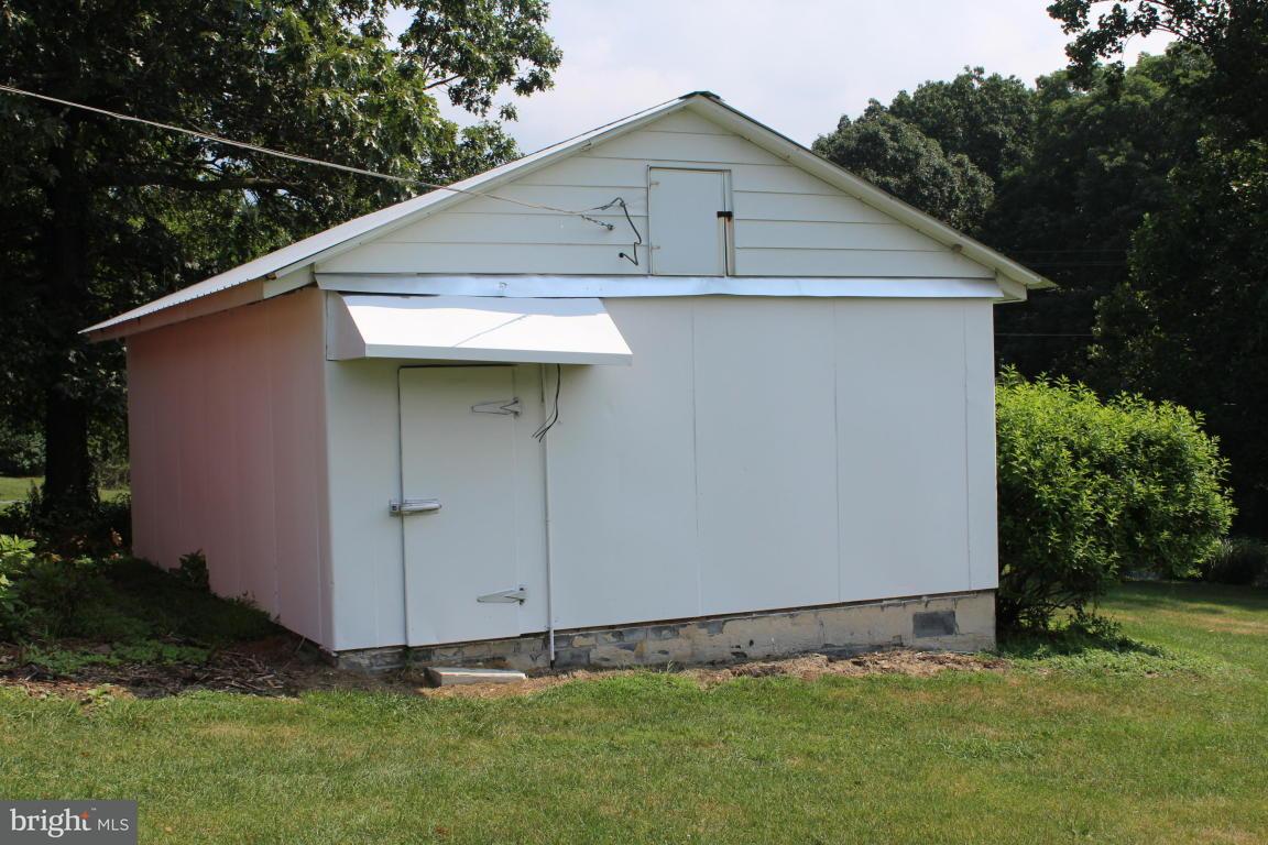 158 Cocalico Road Robesonia, PA 19551 - Photo 5 of 25 Gallery Image 5