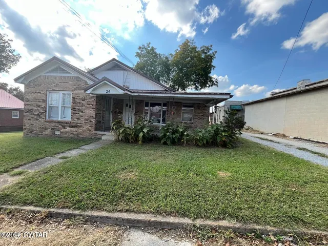 $215,000 | 52 South Pleasant Street, Decaturville, TN 38329