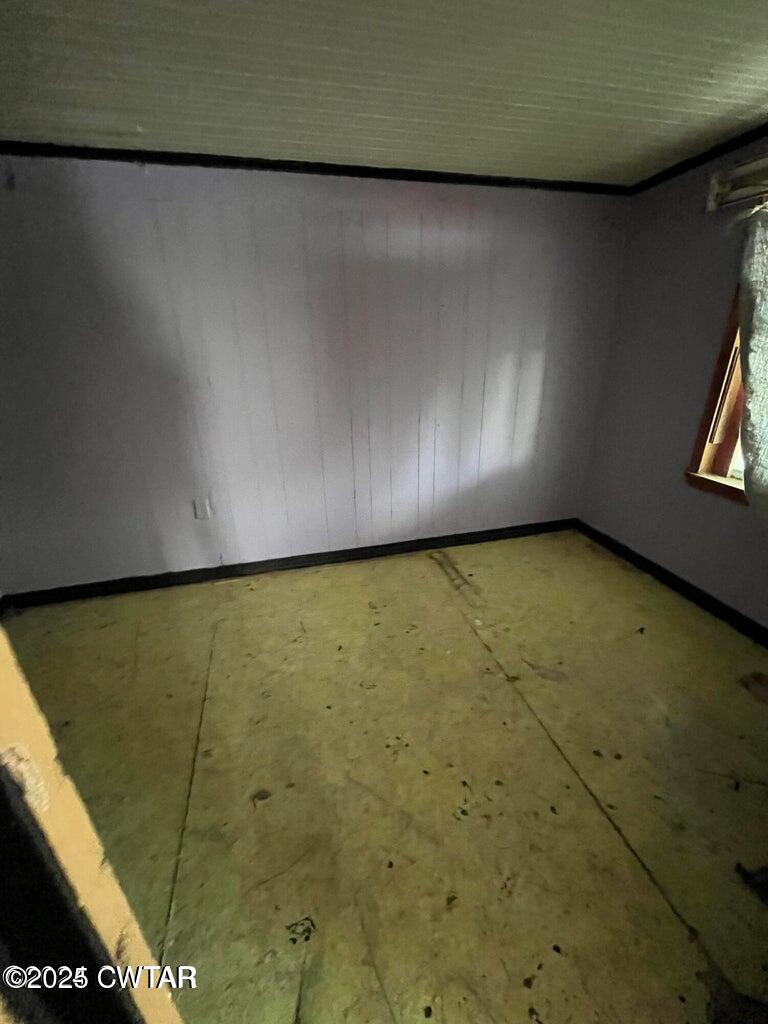 52 South Pleasant Street Decaturville, TN 38329 - Photo 10 of 46 a view of a room