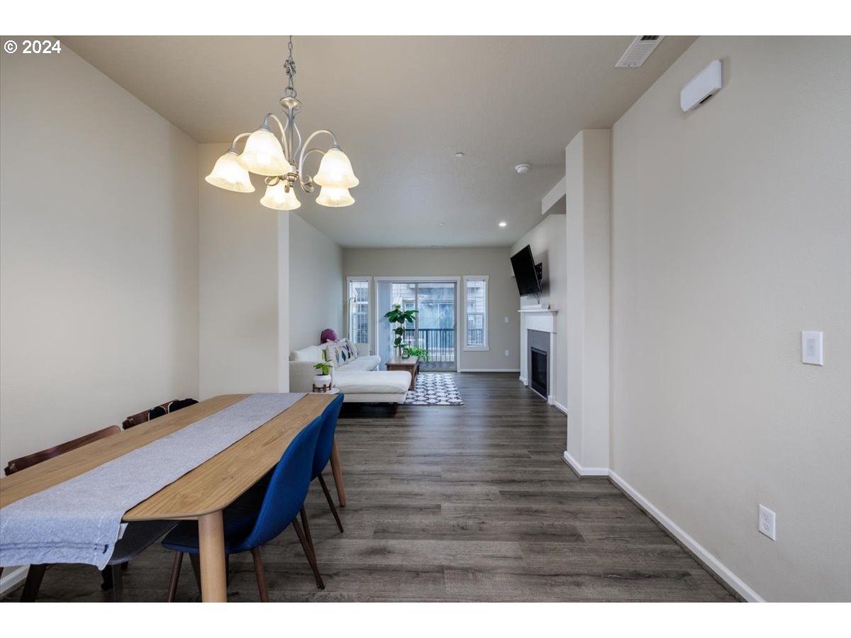 14845 Northwest Shackelford Road Portland, OR 97229 - Photo 12 of 35 Dining Area