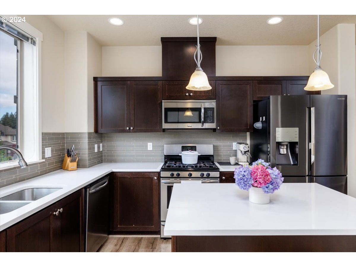 14845 Northwest Shackelford Road Portland, OR 97229 - Photo 14 of 35 Kitchen