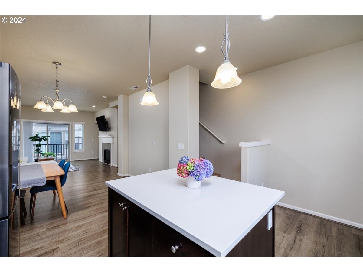 14845 Northwest Shackelford Road Portland, OR 97229 - Photo 15 of 35 Kitchen