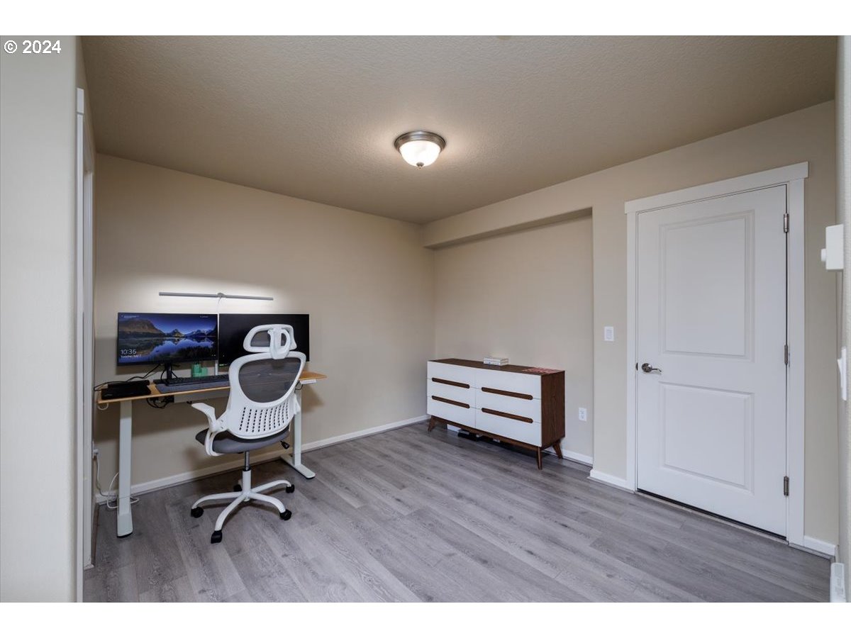 14845 Northwest Shackelford Road Portland, OR 97229 - Photo 5 of 35 Den/Office