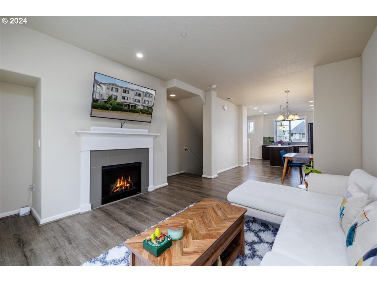 14845 Northwest Shackelford Road Portland, OR 97229 - Photo 10 of 35 Great Room