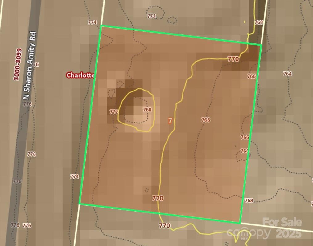 3034 North Sharon Amity Road Charlotte, NC 28212 - Photo 6 of 8 a bathroom with a mirror