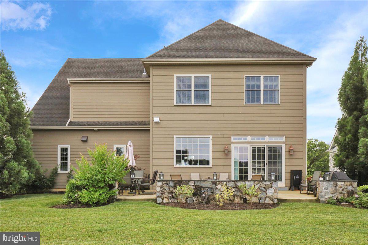 661 Integrity Drive Lititz, PA 17543 - Photo 35 of 37 a front view of house with yard