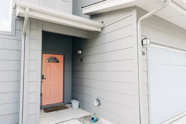 $274,000 | 12500 Lamppost Lane, Unit 16, Austin, TX 78727