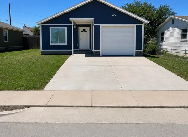 $1,050 | 1516 East 8th Street, Lubbock, TX 79403
