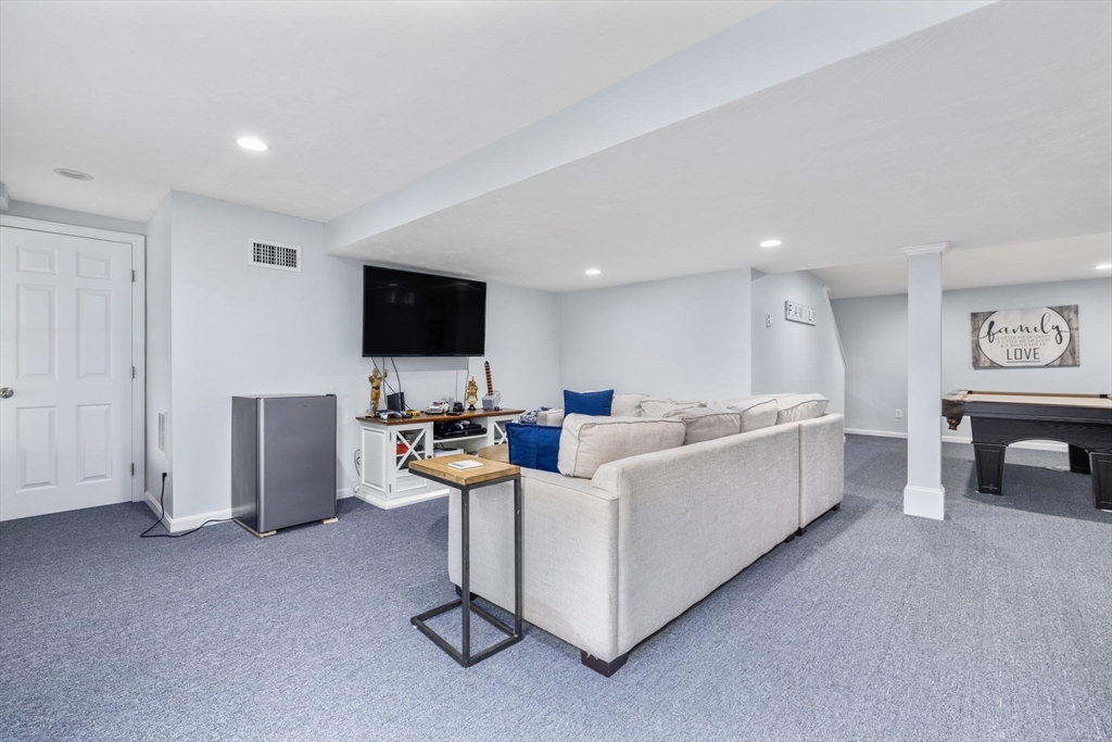 244 Robert Road Marlborough, MA 01752 - Photo 35 of 42 Gallery Image 35