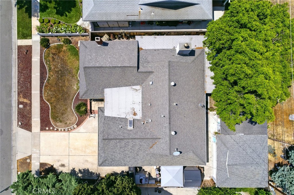3101 Maple Avenue Fullerton, CA 92835 - Photo 44 of 46 an aerial view of residential houses with outdoor space