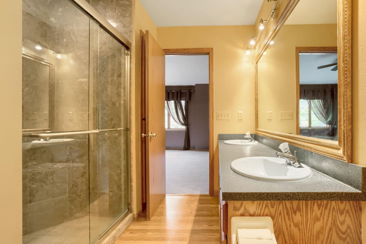 1896 Beebe Road Maplewood, MN 55109 - Photo 14 of 23 Gallery Image 14