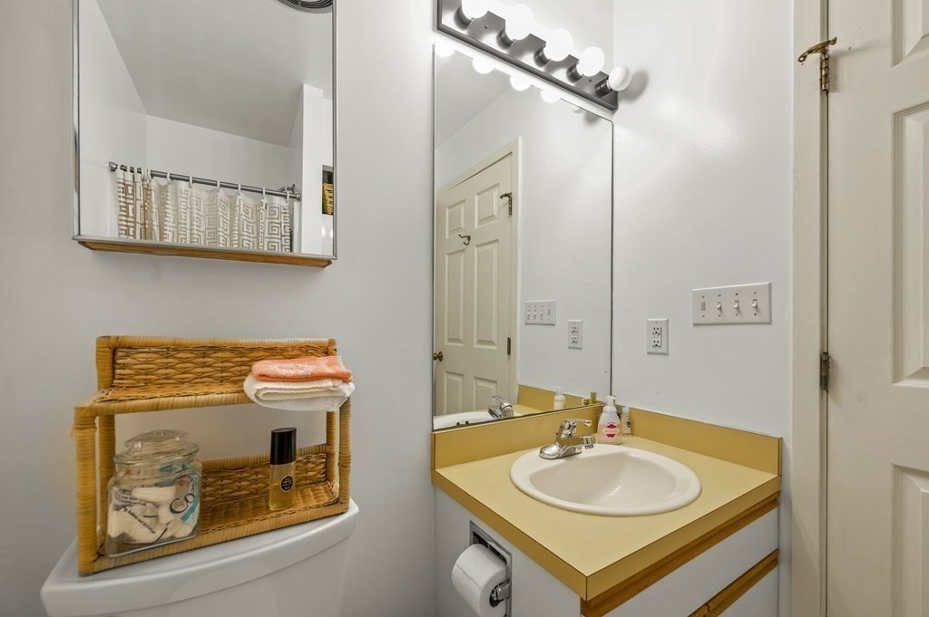 332 Franklin Street, Unit 400 Cambridge, MA 02139 - Photo 17 of 20