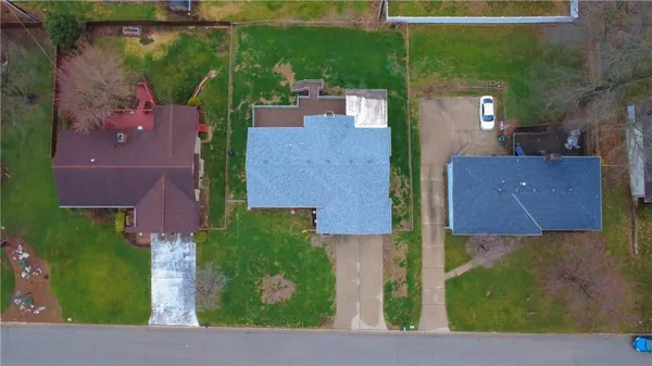 $2,500 | 18603 East Hanthorn Drive, Independence, MO 64057