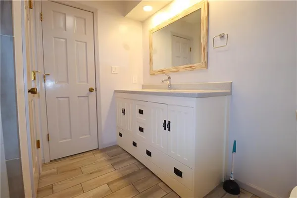 $2,500 | 18603 East Hanthorn Drive, Independence, MO 64057