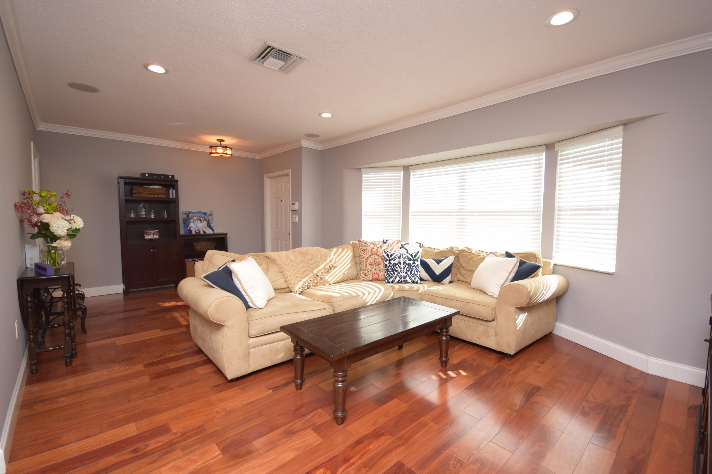 61 Southwest 9th Terrace Boca Raton, FL 33486 - Photo 2 of 30 DSC_0827