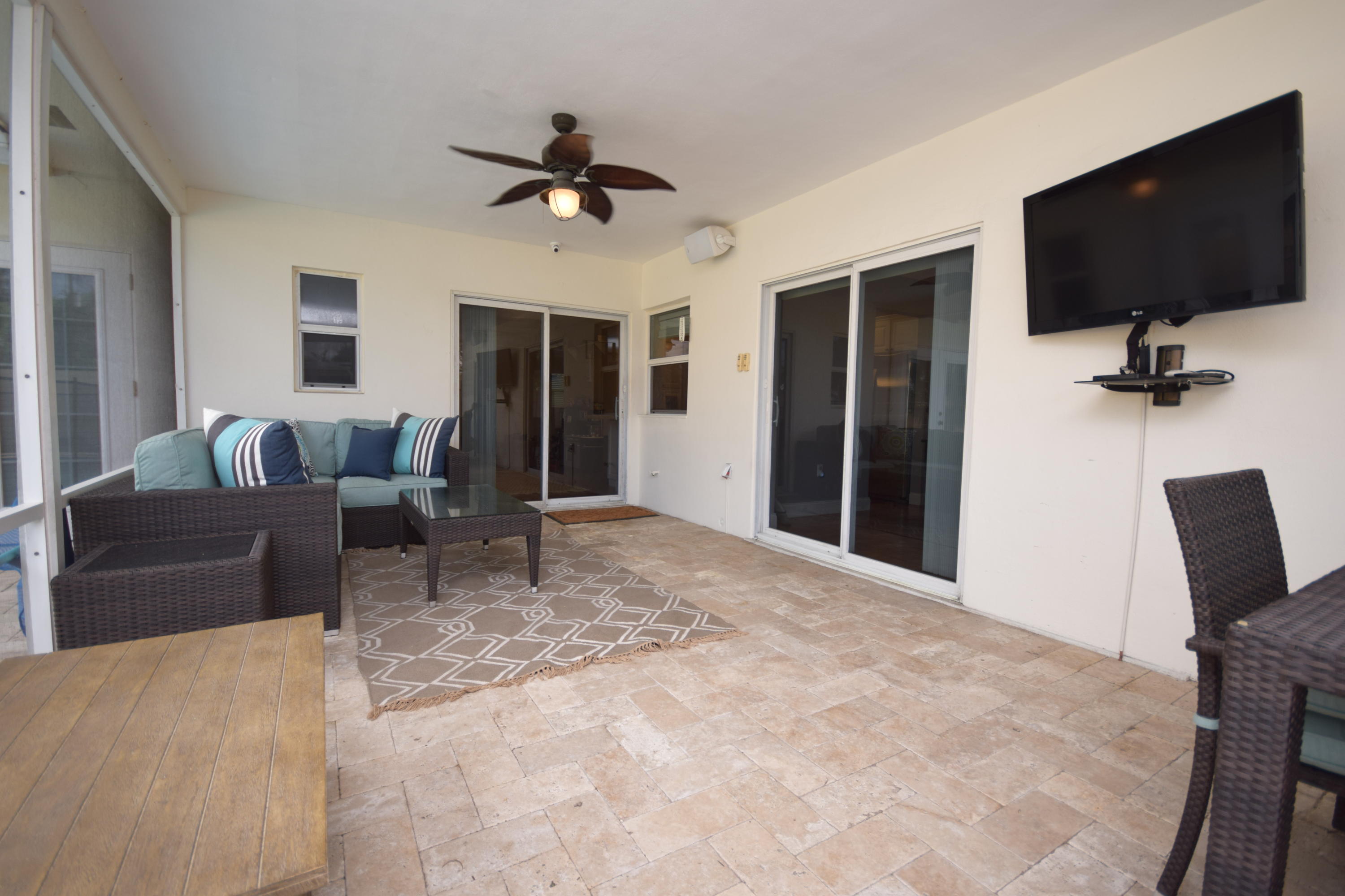 61 Southwest 9th Terrace Boca Raton, FL 33486 - Photo 25 of 30 DSC_0877