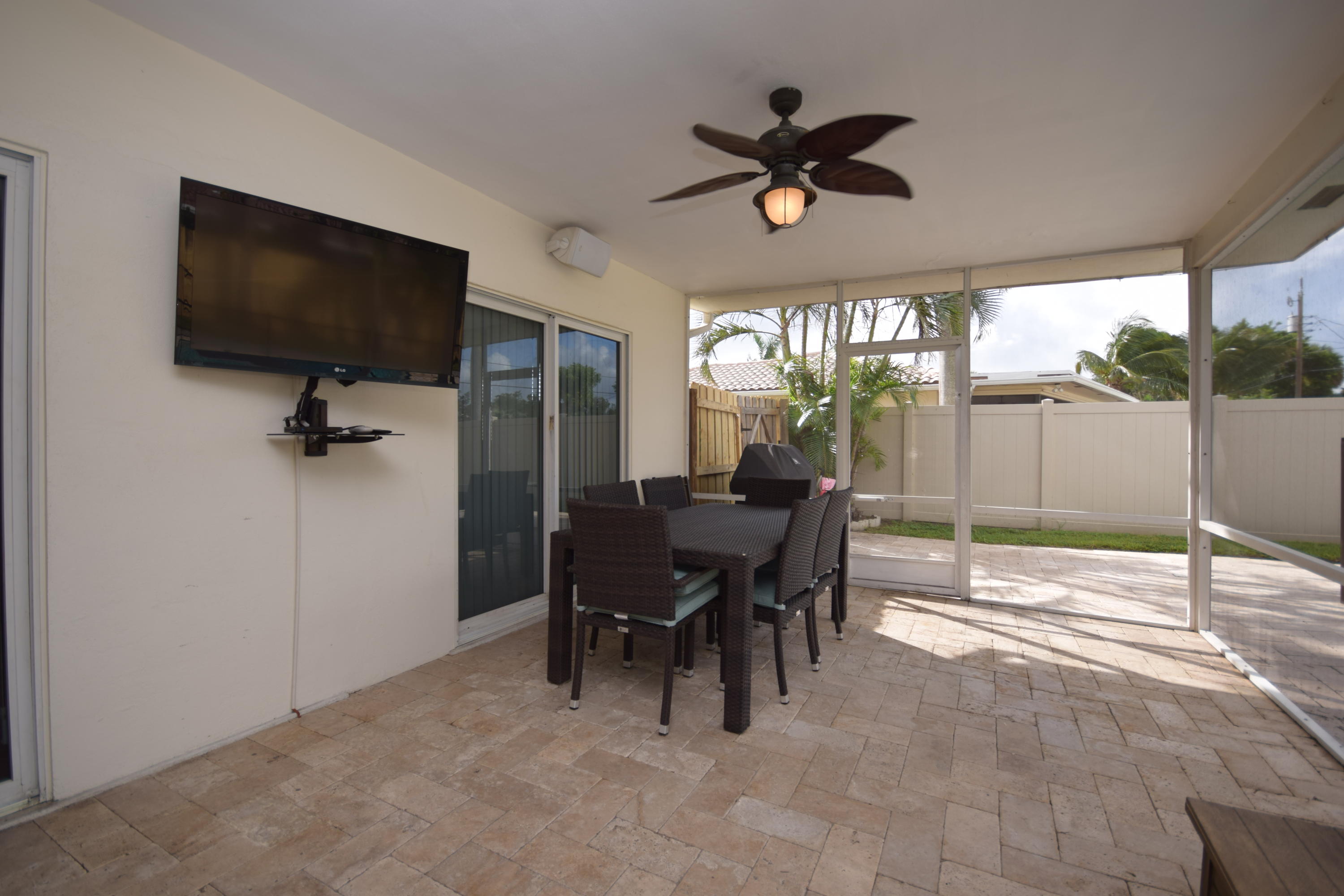 61 Southwest 9th Terrace Boca Raton, FL 33486 - Photo 26 of 30 DSC_0879