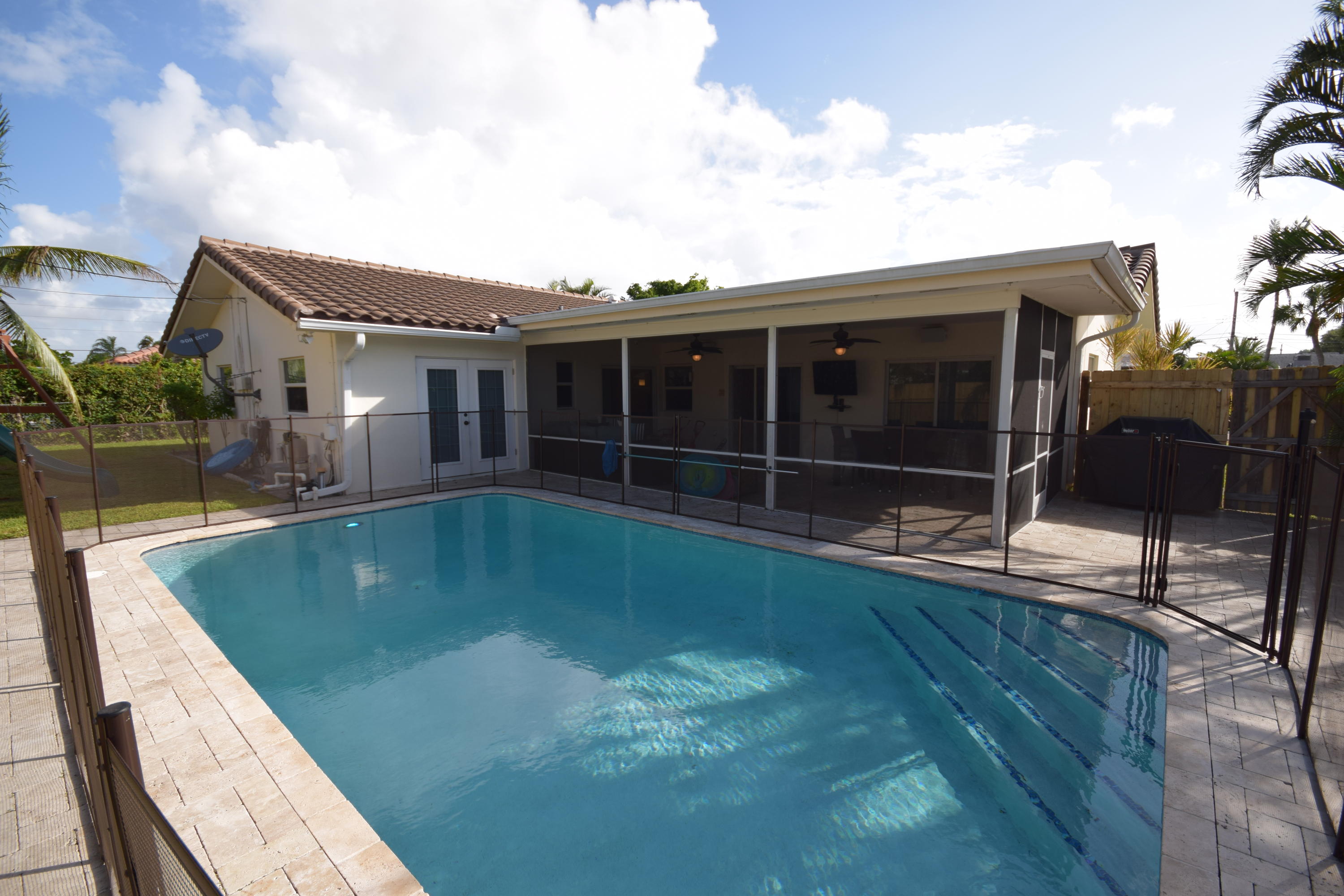 61 Southwest 9th Terrace Boca Raton, FL 33486 - Photo 28 of 30 DSC_0852