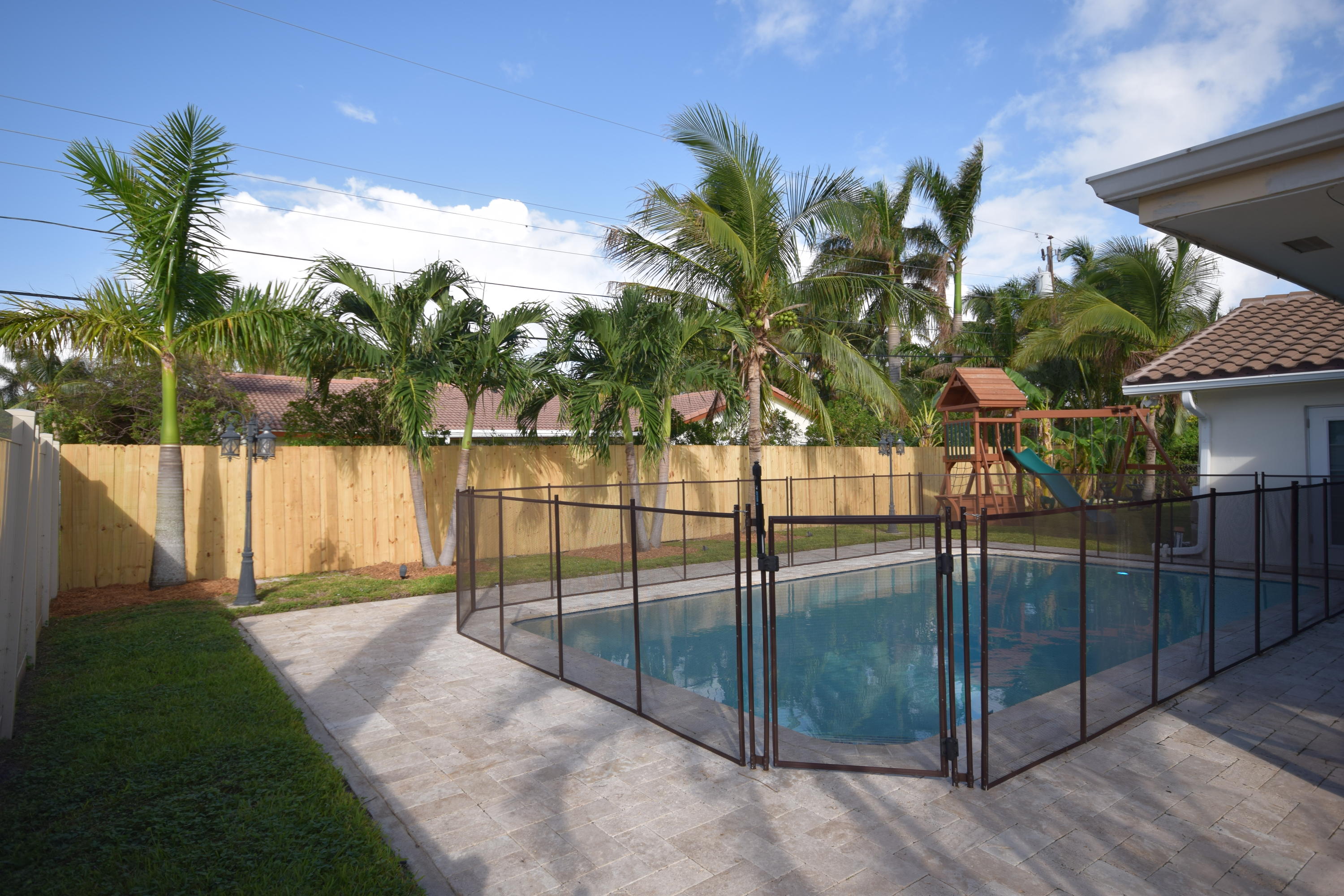 61 Southwest 9th Terrace Boca Raton, FL 33486 - Photo 29 of 30 DSC_0850