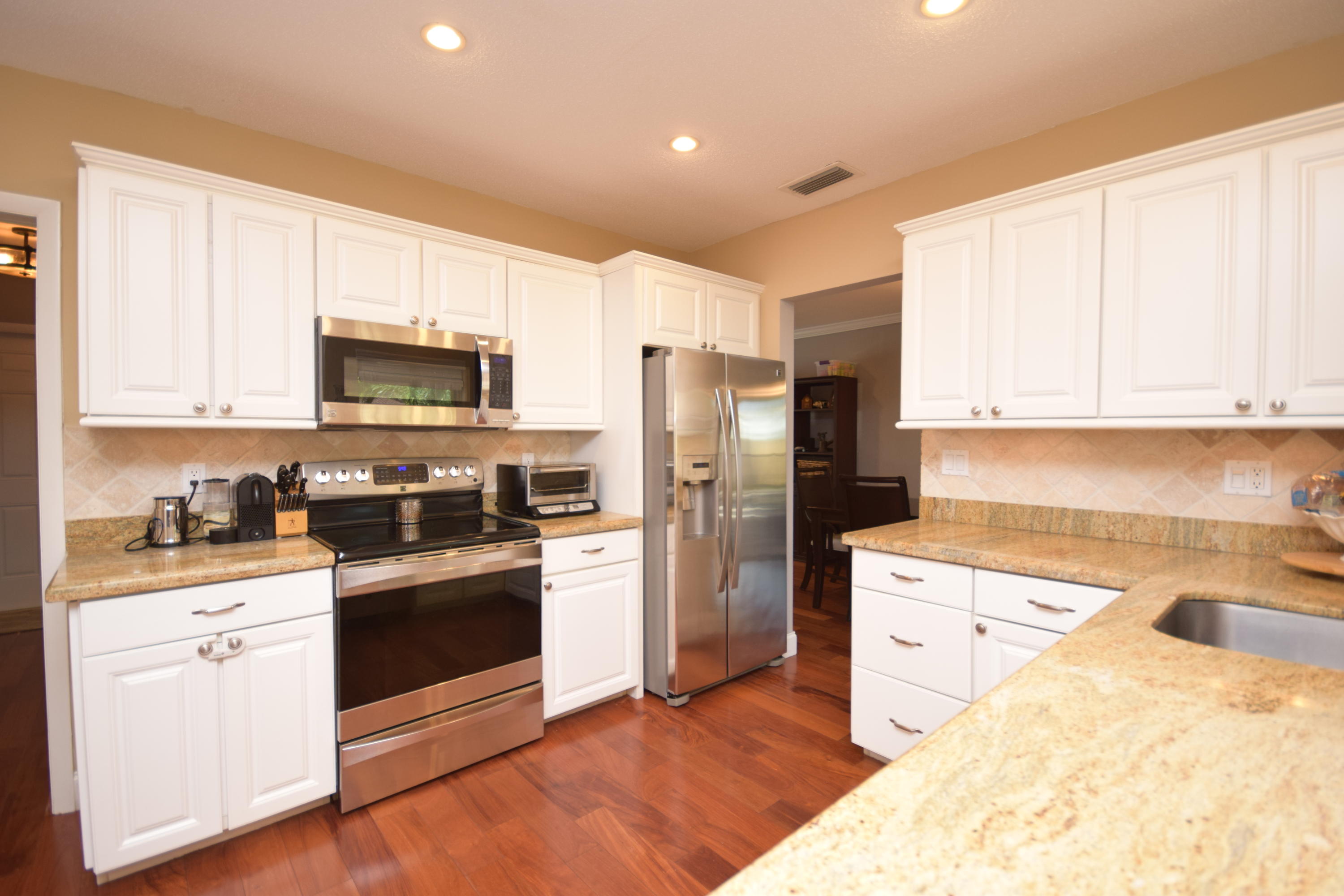 61 Southwest 9th Terrace Boca Raton, FL 33486 - Photo 10 of 30 DSC_0846