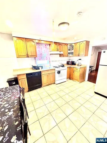 $629,000 | 313 Central Avenue, East Newark, NJ 07029