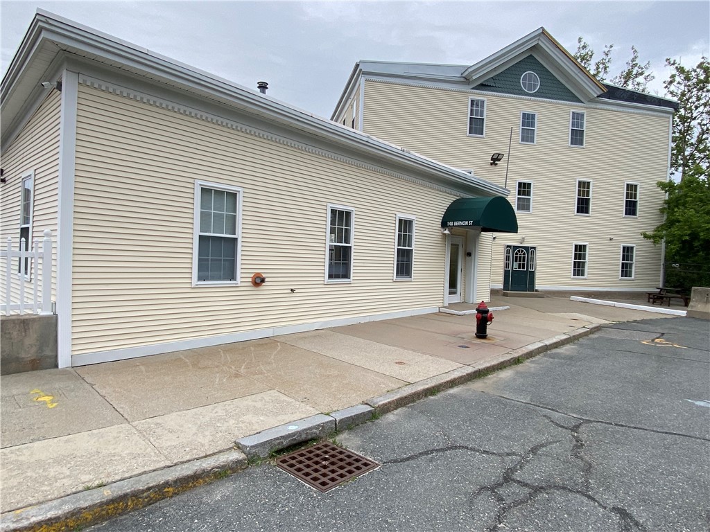 148 Bernon Street, Unit 8 Woonsocket, RI 02895 - Photo 1 of 20 Gallery Image 1