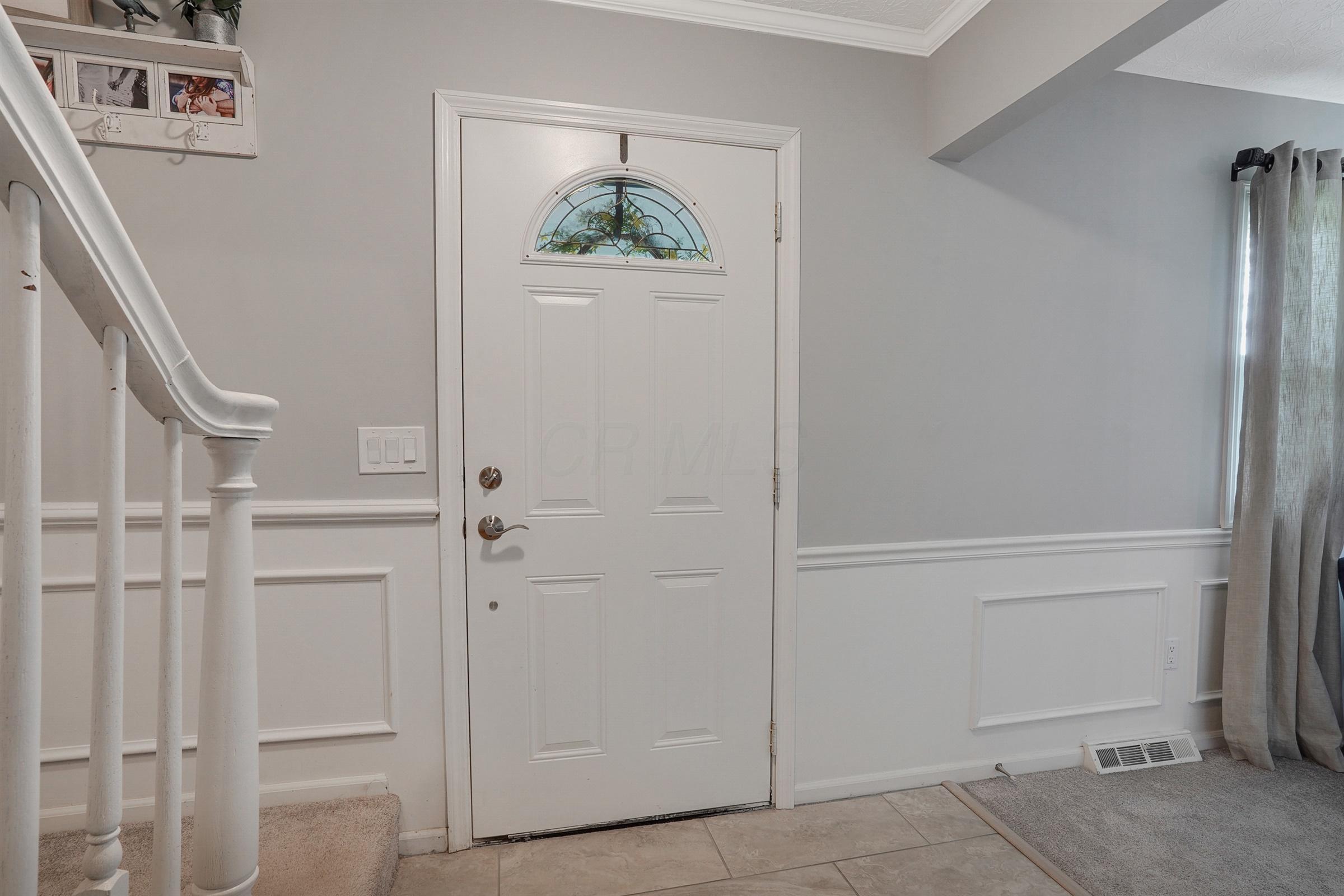 490 Clark State Road Columbus, OH 43230 - Photo 6 of 44