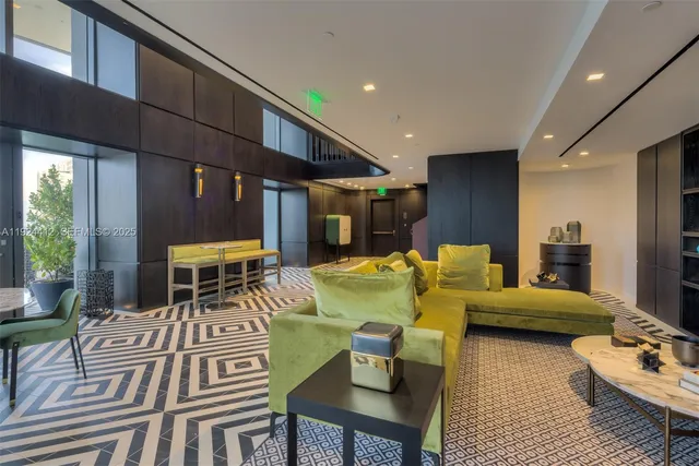 $6,250 | 801 South Miami Avenue, Unit 2110, Miami, FL 33131