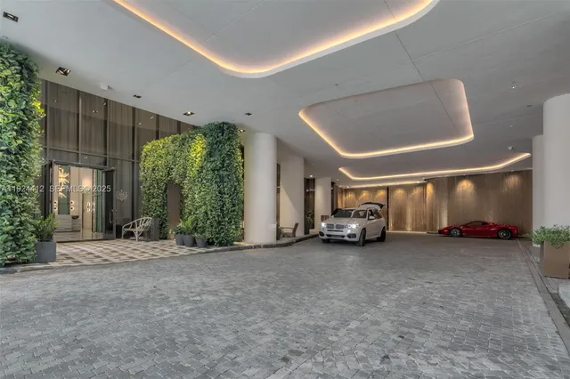 $6,250 | 801 South Miami Avenue, Unit 2110, Miami, FL 33131