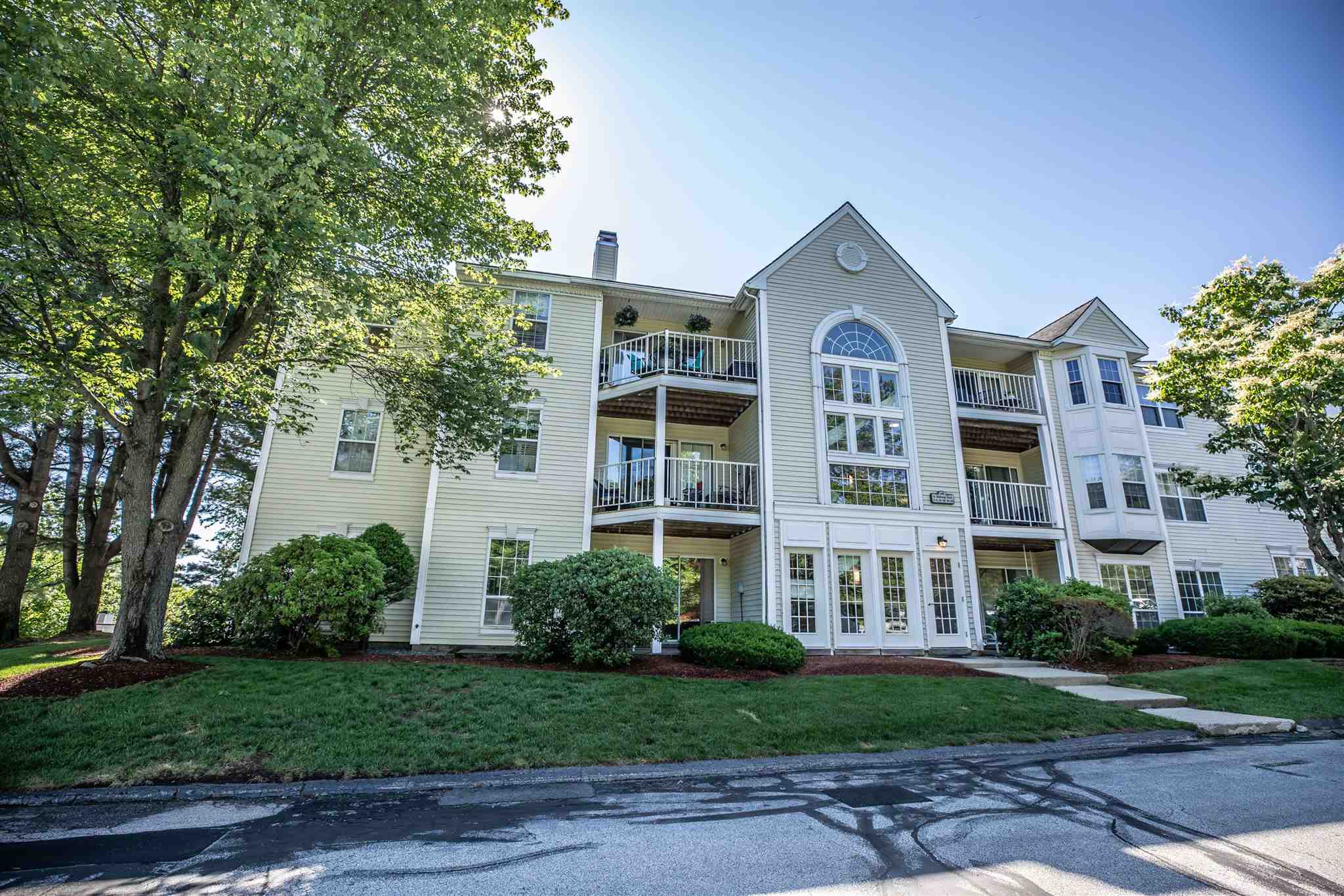 3 Galloway Road, Unit 31 Merrimack, NH 03054 - Photo 1 of 29