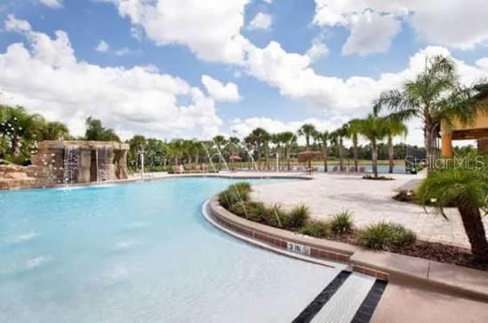 8977 Bismarck Palm Road Kissimmee, FL 34747 - Photo 3 of 60