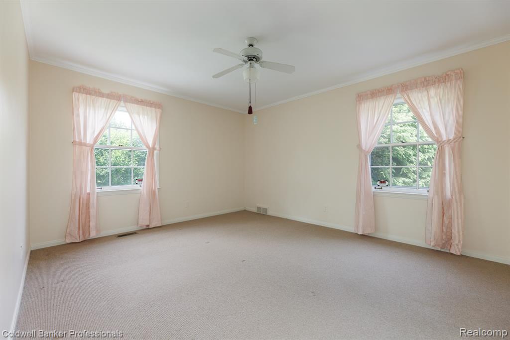 1018 Harvard Road Grosse Pointe, MI 48230 - Photo 23 of 40
