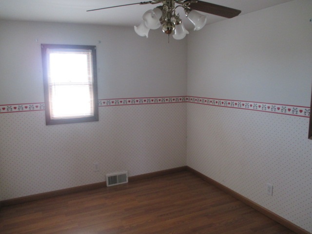 1491 East Millbrook Road Mount Pleasant, MI 48858 - Photo 10 of 20 1818355-9.JPG