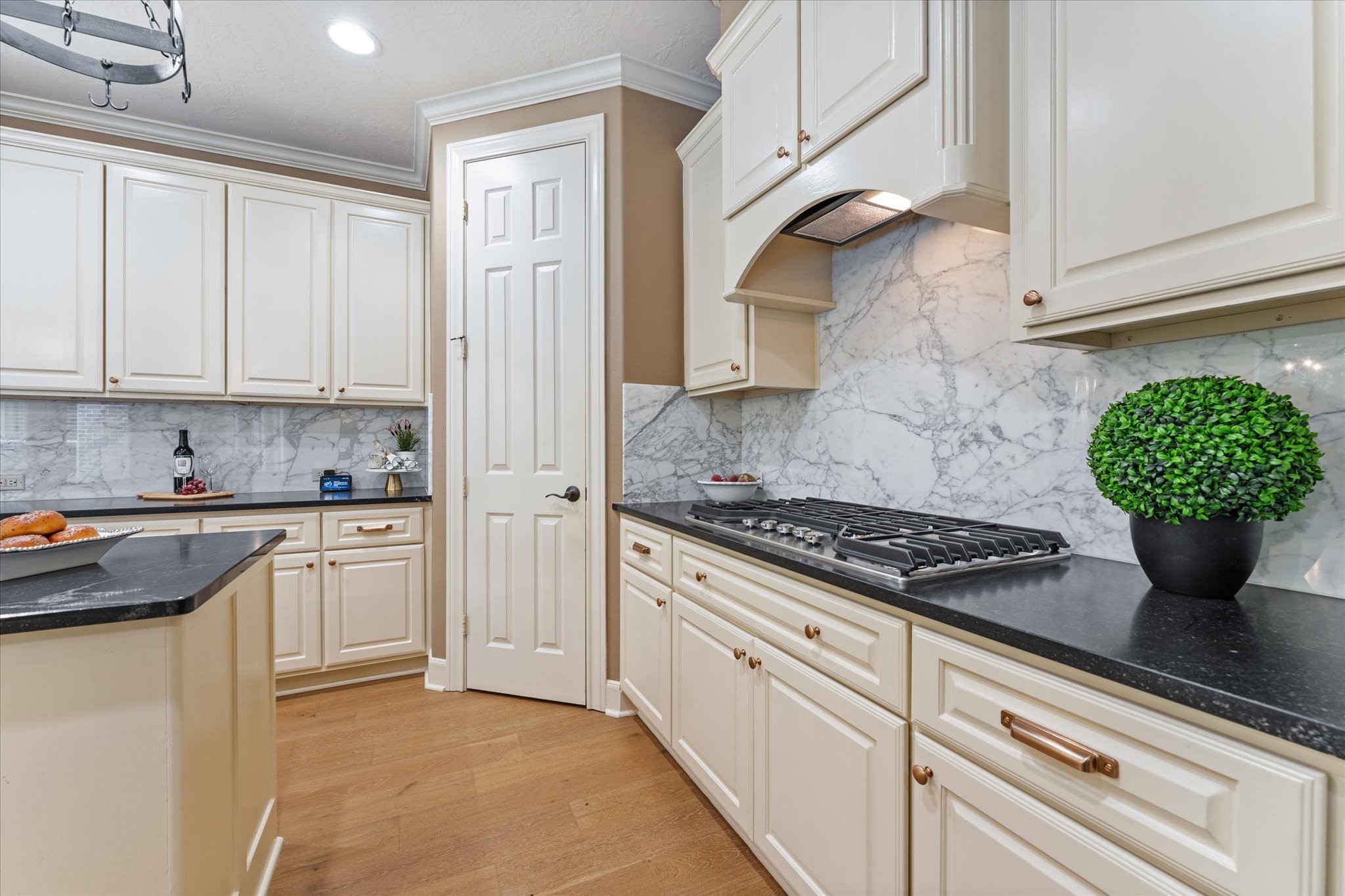 28331 Hollow Springs Lane Spring, TX 77386 - Photo 20 of 49 All appliances were updated in 2025.